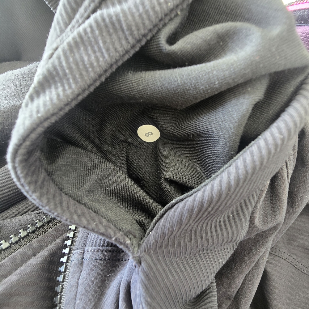 Lululemon Reversible Black Hooded Jacket Size 8 - Picture 14 of 14